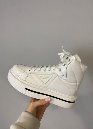 Черевики жіночі prada high top white