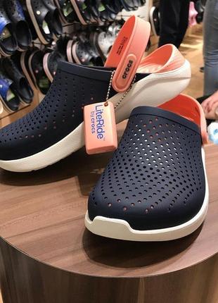 Сланцы crocs literide clog 204592 navy/melon крокс лайтрайд нави мелон унисекс клог