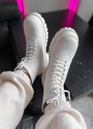 Женские ботинки balenciaga strike white boots баленсиага трактор8 фото