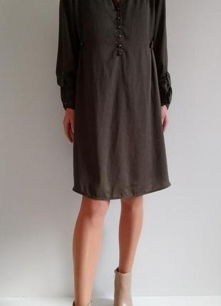 Трендовое платье из струящегося шёлка платье миди с боковыми распорками7 фото