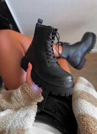 Женские ботинки balenciaga strike black boots баленсиага трактор