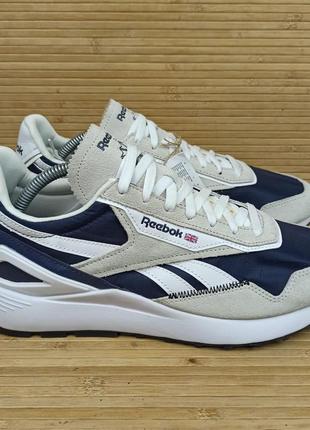 Кросівки reebok classic leather legacy az розмір 44 (28,5 см.)1 фото