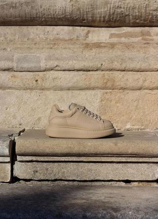 Жіночі кросівки   alexander mcqueen low light beige matte 2 александр маквин2 фото