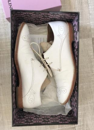 Туфли на шнурках,  броги белые   carlo pazolini , кожа1 фото