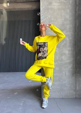 Спортивный костюм