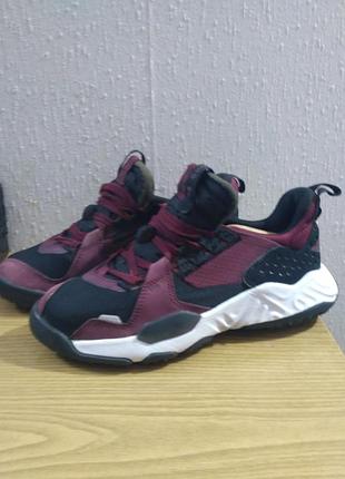 Кросівки жіночі jordan 38p.