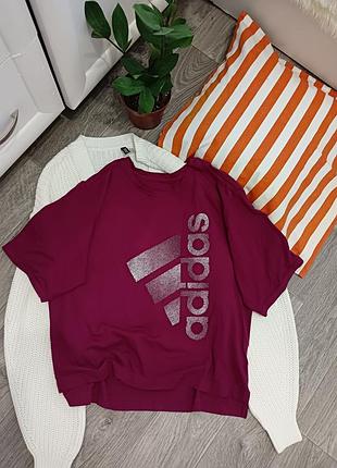 Шикарная актуальная футболка adidas