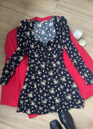 Платье в цветочек