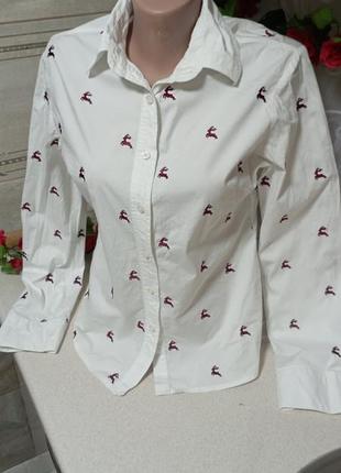 Белая блуза женская с оленями.1 фото