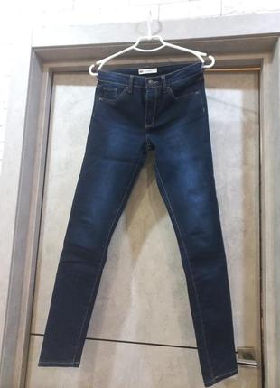 Фирменные,стильные,оригинальные,темно синие джинсы скинни4 фото