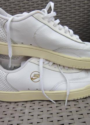 Кроссовки теннисные nike court vintage premium размер 40.5