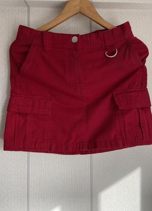 Красная мини юбка