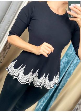 Базовая кофточка/блузка с ажурной баской