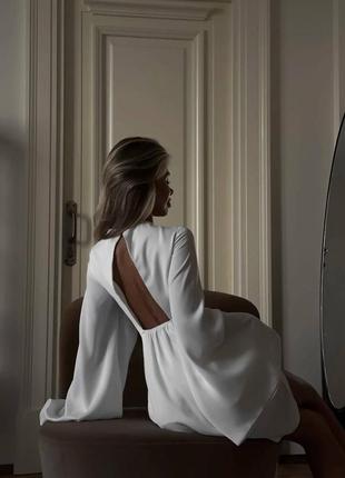 Шелковое платье с рукавами клеш приталено короткая вечерняя с вырезом на спине открытой спиной юбка свободного кроя вечерняя