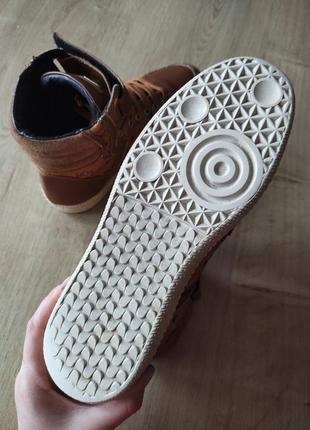 Фирменные женские кожаные кроссовки хайтопы  mcm, made in italy,оригинал. р.38.5 фото
