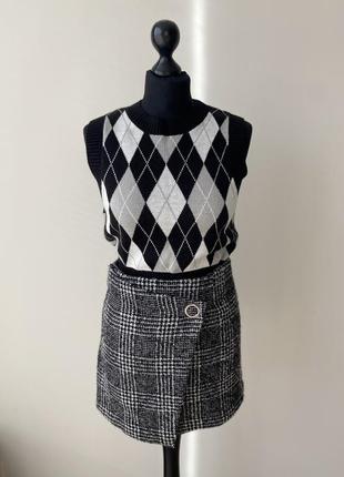 Гарна твідова юбка !