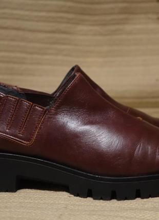 Замечательные закрытые кожаные туфли темно-вишневого цвета gaimo for office испания 40 р.