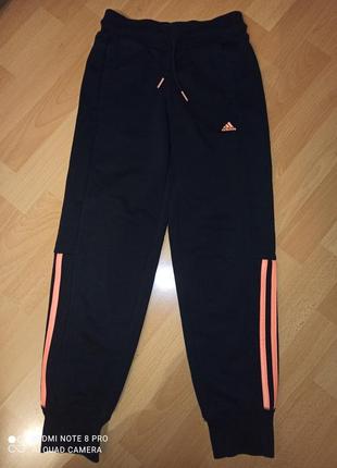 Спортивные штаны adidas