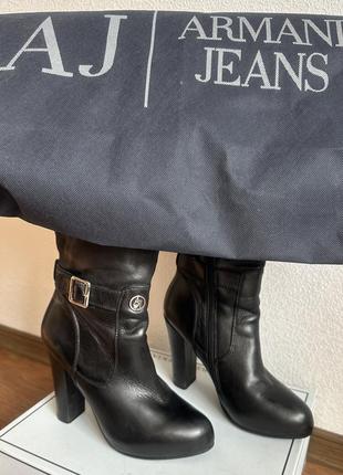 Женские сапоги armani jeans1 фото
