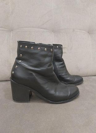 Ботинки кожаные ботльоны