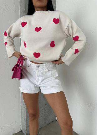 Светр в саме серденько