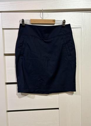 Короткая юбка, темно-синяя