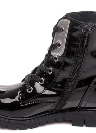 Детские демисезонные лаковые черные ботинки для девочки webestep 32-37