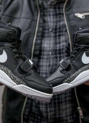 Air jordan legacy black\white