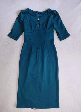 Жіноча сукня міді з блискавкою позаду та вирізом на грудях синього кольору