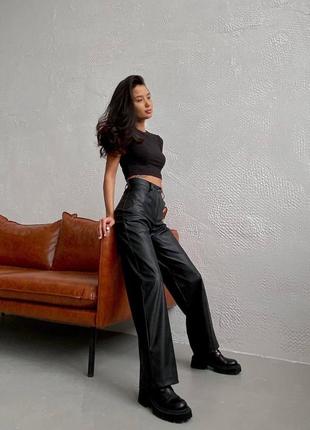 Идеальная посадка кожаные брюки тонкие и утепленные клеш брюки эко кожаные брюки брючины чорные клэш