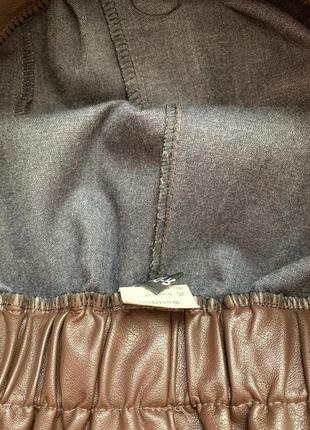 Брюки кожаные на резинке джогеры штаны кожаные светлые9 фото