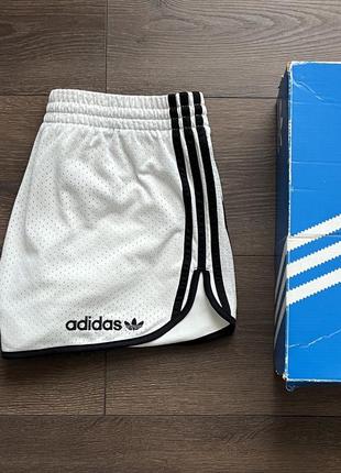 Шорти adidas originals