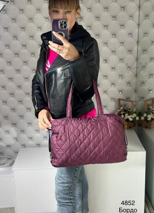 Спортивна жіноча сумка з плащівки4 фото