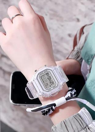 Элегантные спортивные часы с прозрачным корпусом2 фото