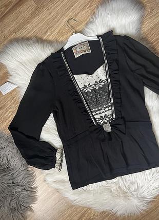 Стильная изысканная блуза рубашка с принтом вышивкой