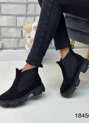 Зимові жіночі замшеві ботинки чорного кольору, трендові жіночі ботинки челсі