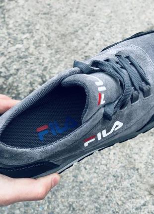 Крутые кроссовки fila из серого нубука3 фото