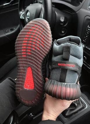 Зимние мужские кроссовки adidas yeezy 350 v2 серые с красным5 фото