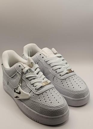 Женские кроссовки nike air force white