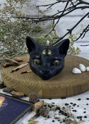 Восковая черная свеча - магический кот (6 см)1 фото