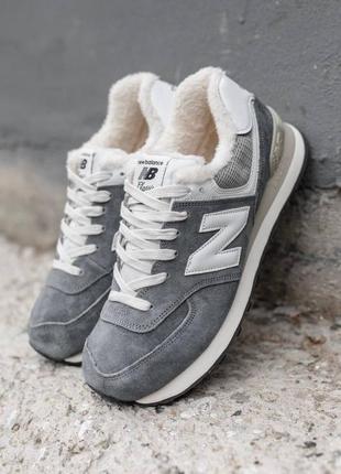 Зимняя серая кроссовка на мехе new balance 574 серые зимние кроссовки с мехом new balance 5741 фото