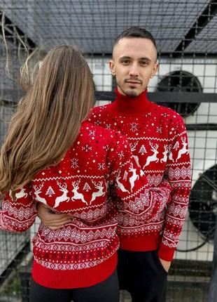 Новогодний свитер с оленями "красный с горлом"1 фото