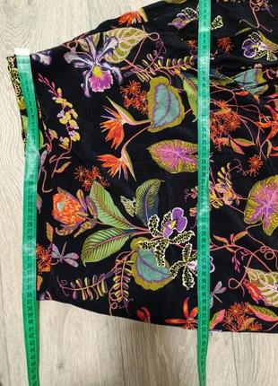 Юбка юбка миди с рюшами и воланамт в тропический цветочный принт h&amp;m из вискозы в цветы7 фото