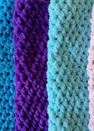 Снуды, шарфы из плюшевых ниток