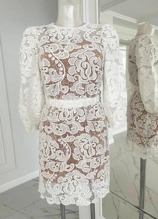 Біла мереживна сукня valentino
