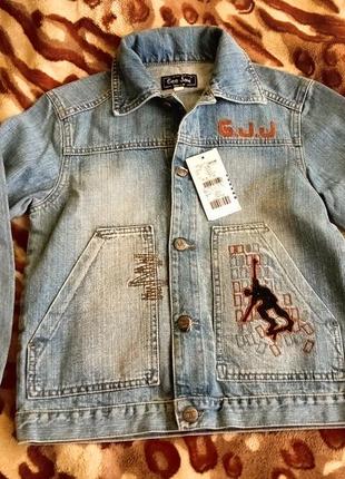 Нова джинсова куртка для хлопчика 34/140