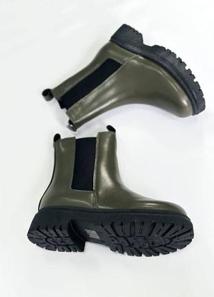 Трендові зимові челсі шкіряні утеплені хутром черевики на високій підошві5 фото