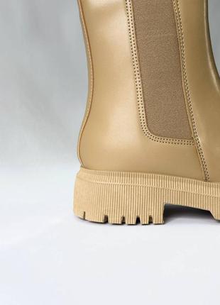Трендовые зимние челси кожаные утепленные мехом ботинки на высокой подошве2 фото