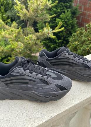 Кросівки adidas yeezy 700