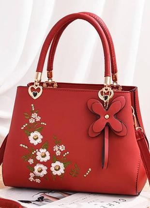 Модна жіноча сумка з вишивкою квітами, сумочка на плече вишивка квіточки червоний